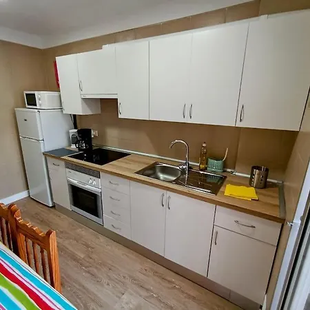 Apartament Dulos House Pool And Free Wifi Cho